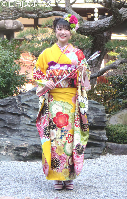 成人式を迎えたNMB48の出口結菜