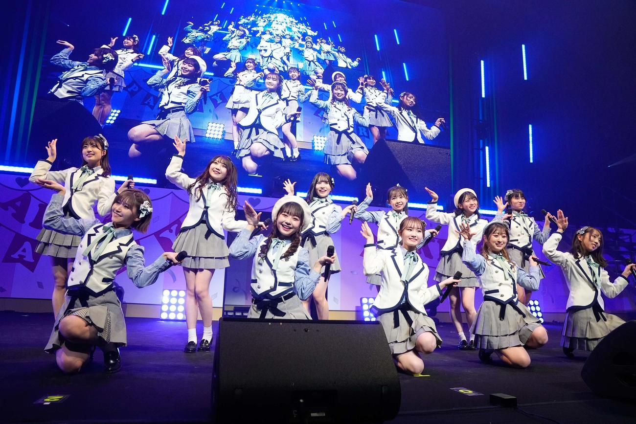 「新春！AKB48フレッシュコンサート2022～冬もやっぱりAKB！～」を行ったAKB48の若手メンバーたち（C）AKB48