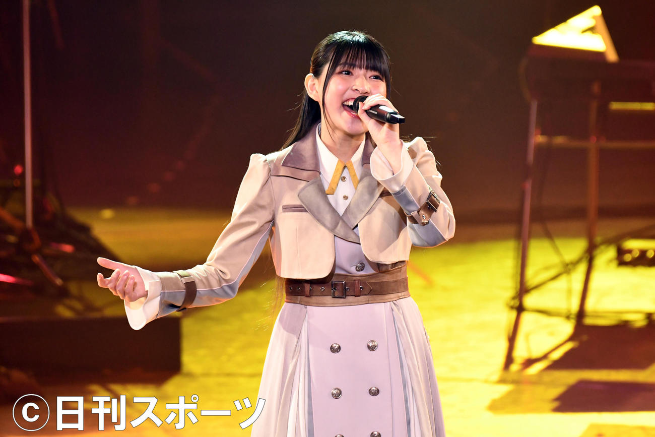 「第4回AKB48グループ歌唱力No．1決定戦」のファイナルで歌唱するNGT48三村妃乃（撮影・大友陽平）