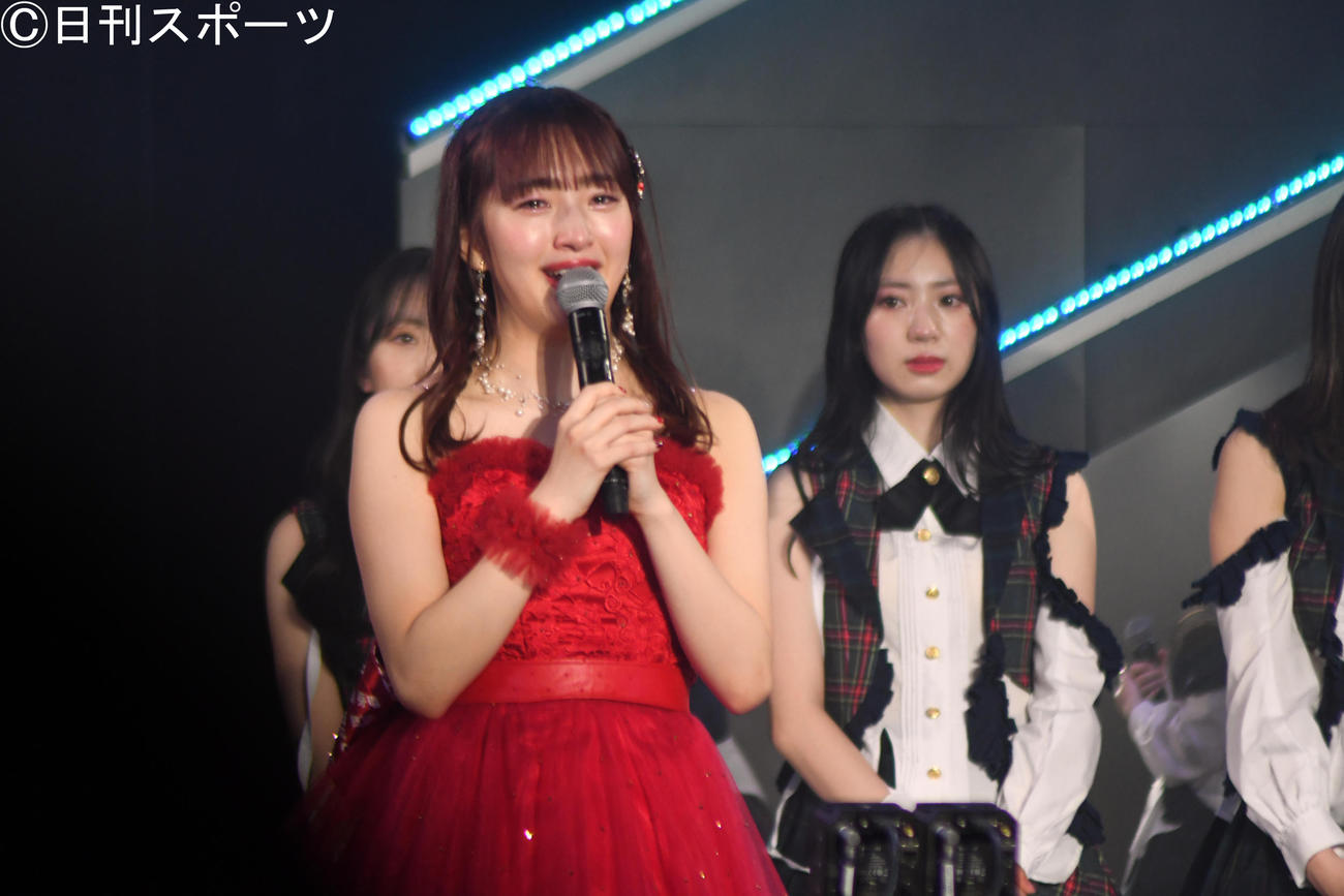 卒業公演で目を潤ませながらあいさつするHKT48田島芽瑠（撮影・大友陽平）