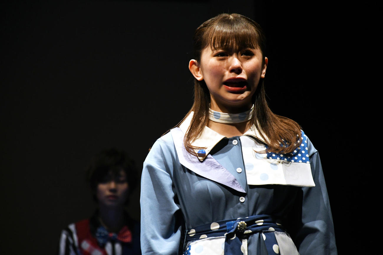 劇団ズッキュン娘「2番目でもいいの」公開ゲネプロで涙を流すAKB48濱咲友菜（撮影・大友陽平）