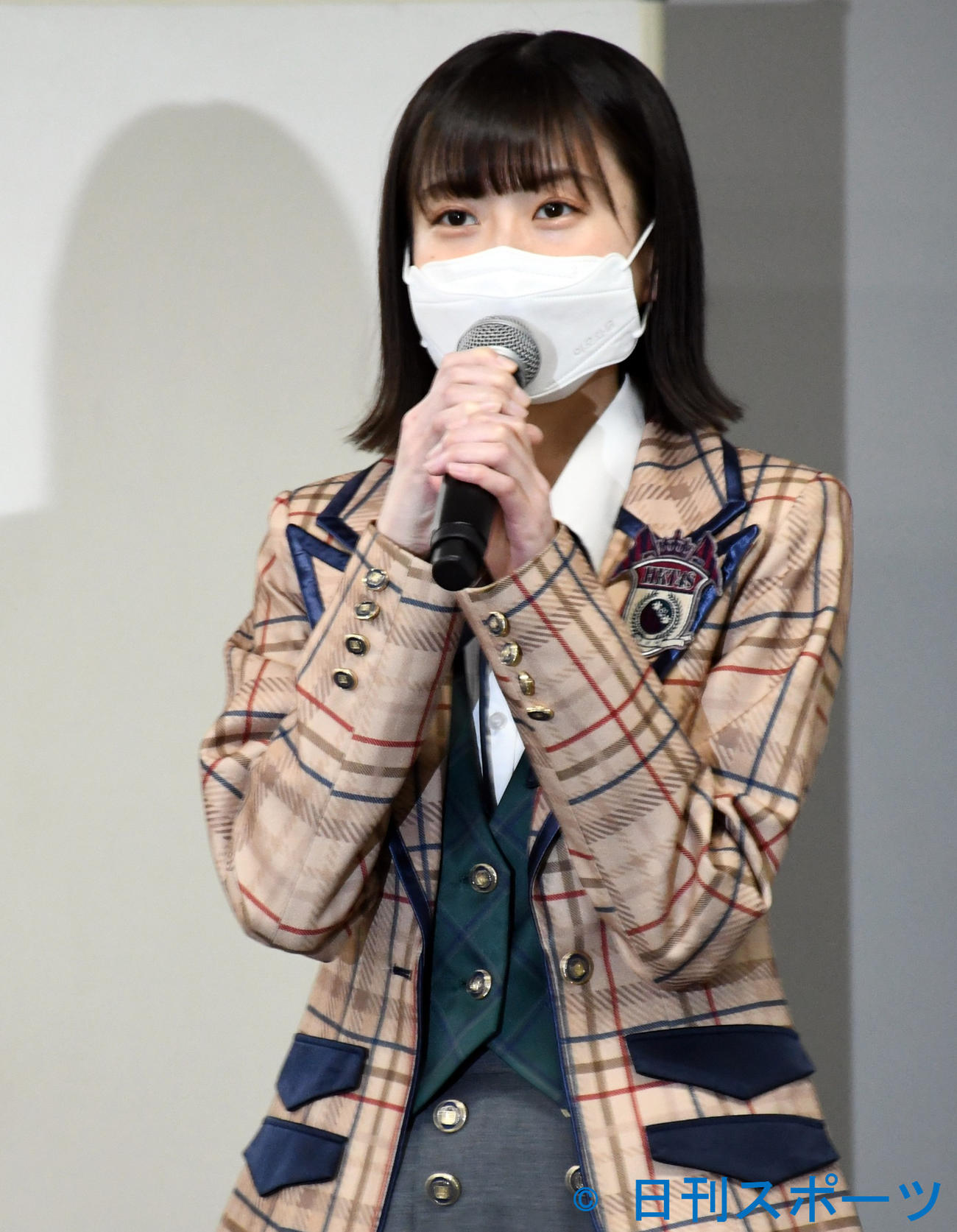 新型コロナウイルスワクチン接種の広報啓発活動で接種を呼びかけるHKT48松岡はな（撮影・大友陽平）