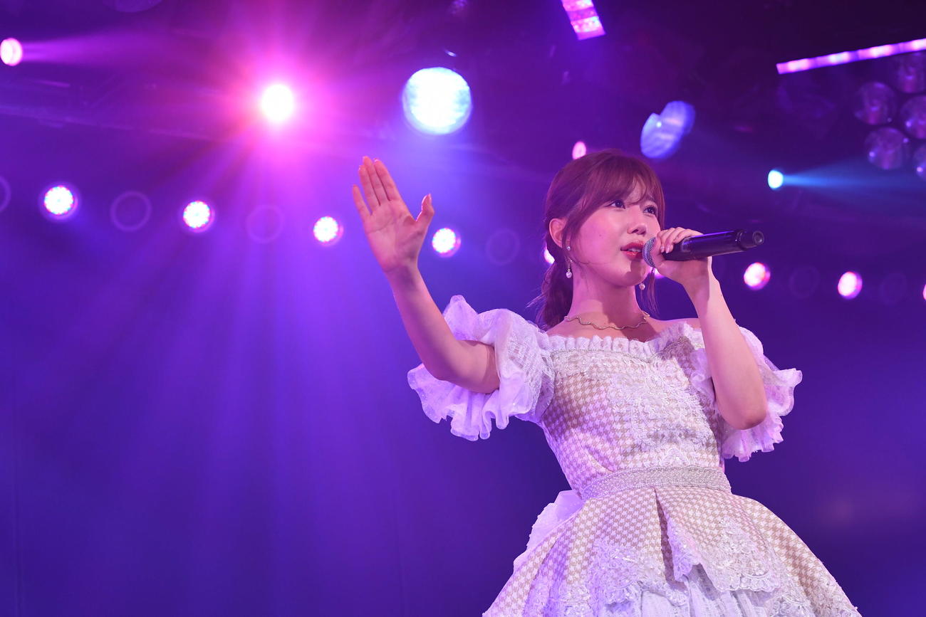卒業公演を行ったAKB48宮崎美穂（C）AKB48
