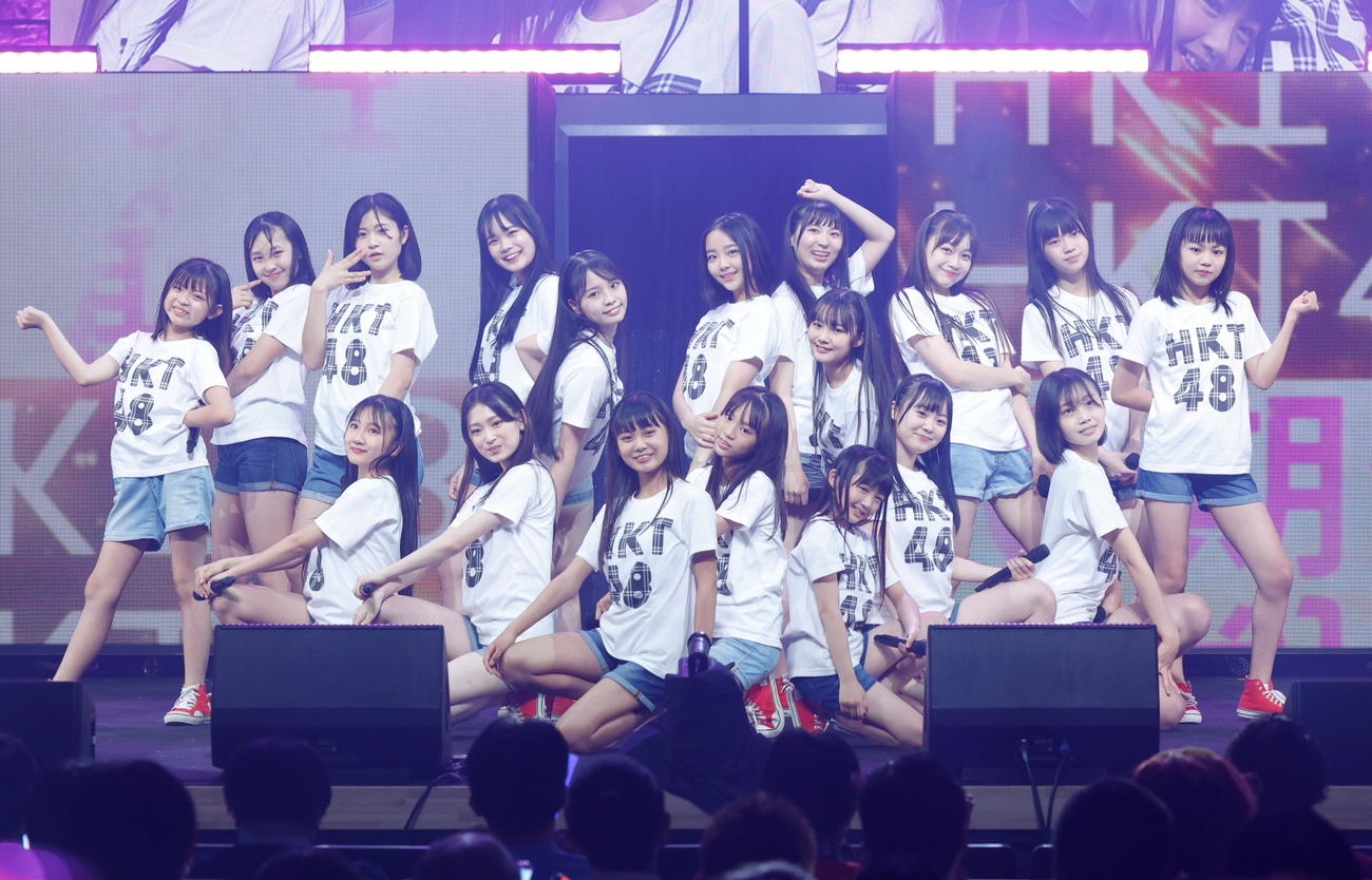 全国ツアー熊本公演でお披露目されたHKT48の6期生（C）Mercury