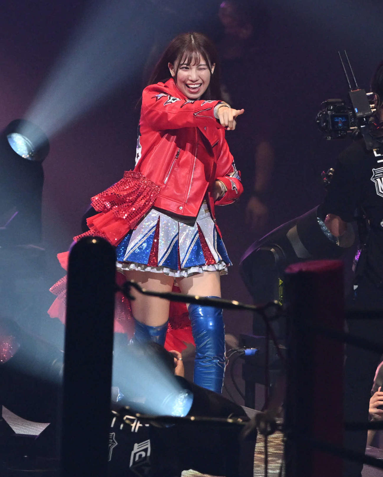 入場する荒井優希（撮影・滝沢徹郎）