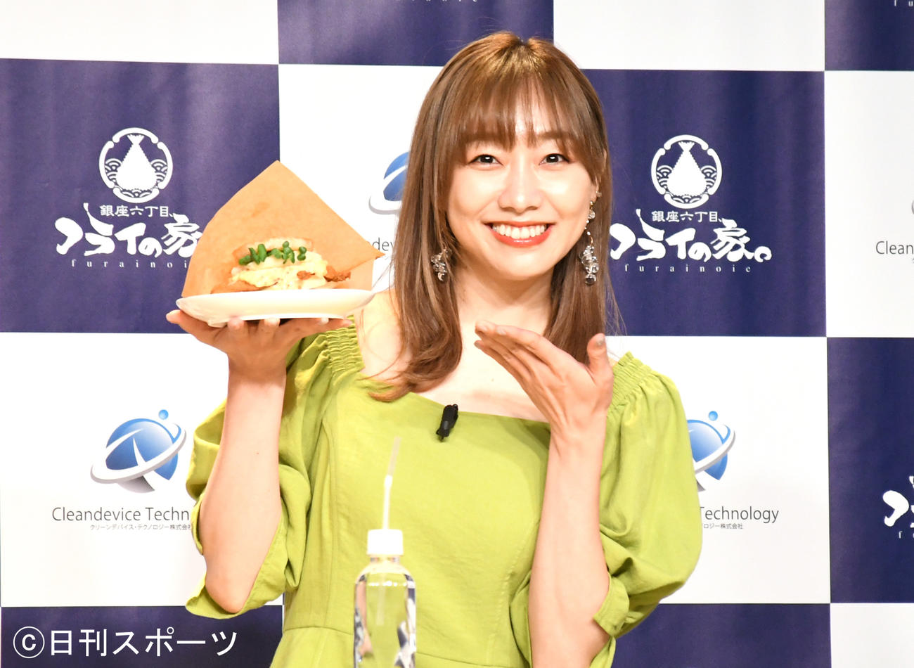 「『銀座六丁目、フライの家。』フィッシュライスバーガー発表会」で笑顔を見せるSKE48須田亜香里（撮影・大友陽平）