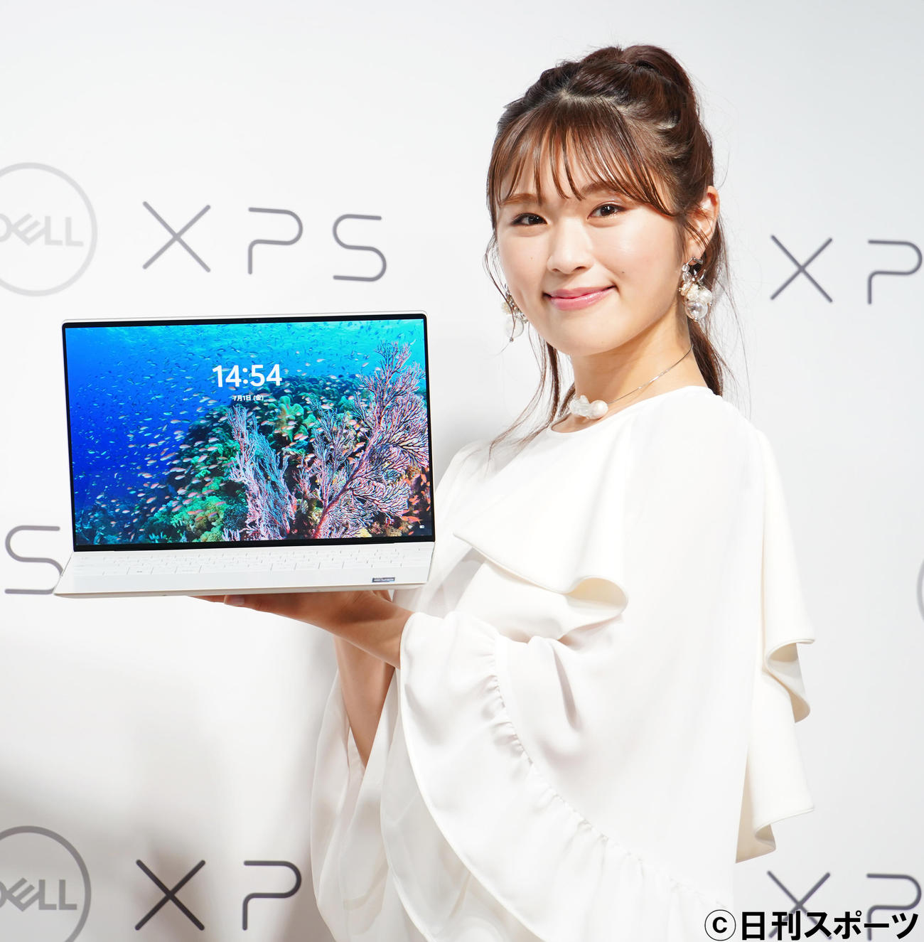ノートパソコン「XPSシリーズ」新商品会見に登壇したNMB48渋谷凪咲（撮影・佐藤勝亮）