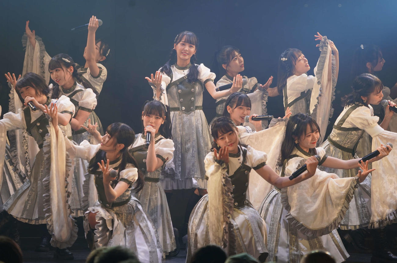 新公演「花は誰のもの？」初日公演を行ったSTU48（C）STU