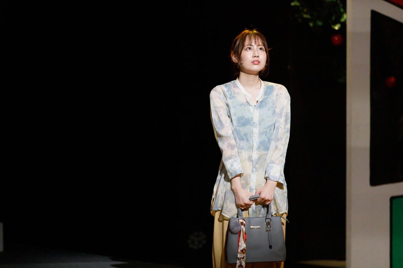 舞台「家族のはなし」で吉村真紀役を演じた西村菜那子（C）ILLUMINUS