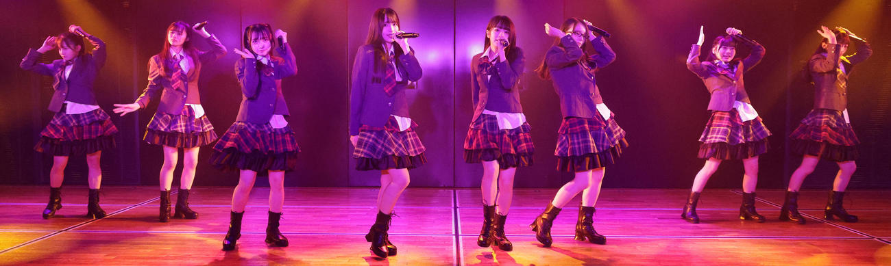 「ただいま恋愛中」ゲネプロを公開したAKB48 17期研究生（撮影・中島郁夫）