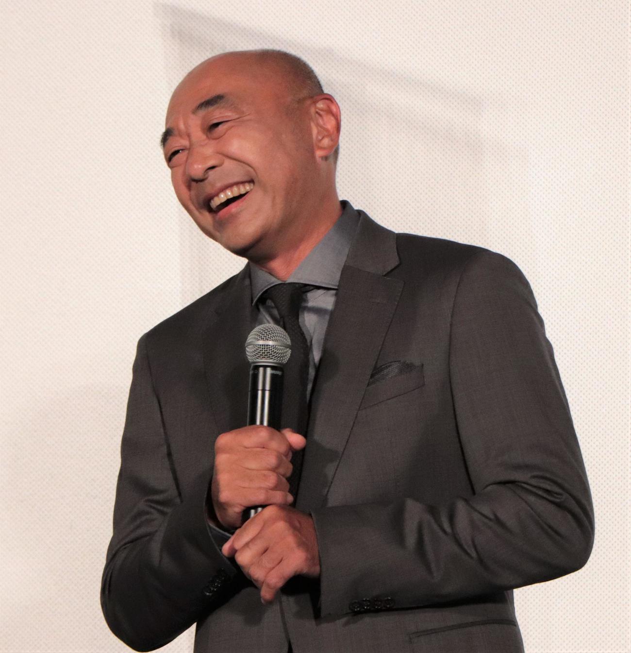 映画「向田理髪店」完成披露上映会に登壇し笑顔を見せる高橋克実（撮影・藤塚大輔）
