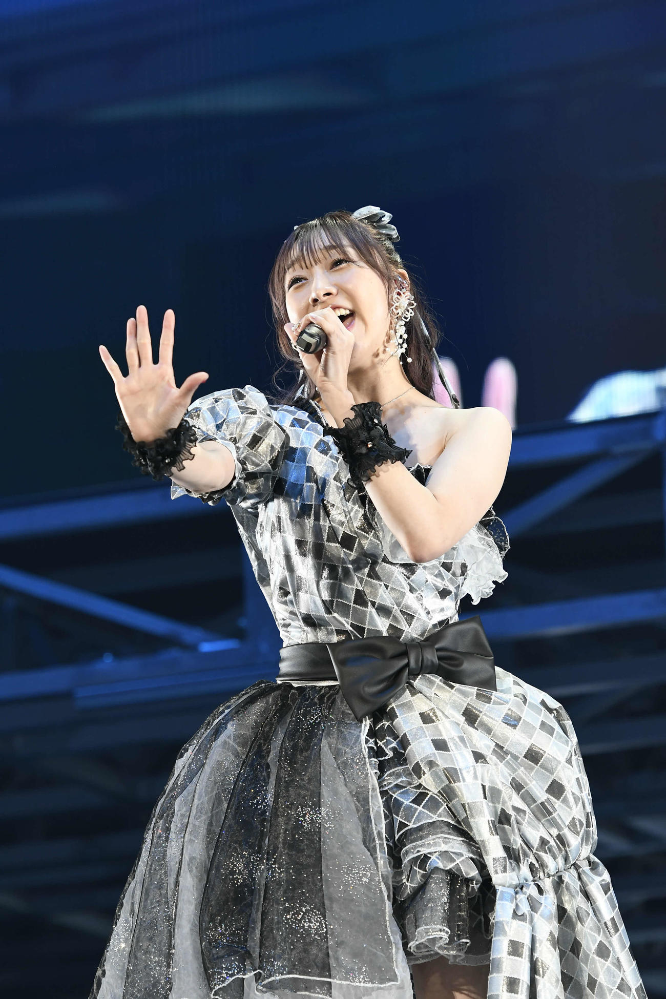 卒業コンサートで笑顔でパフォーマンスするSKE48須田亜香里（C）2022 Zest, Inc.／AEI