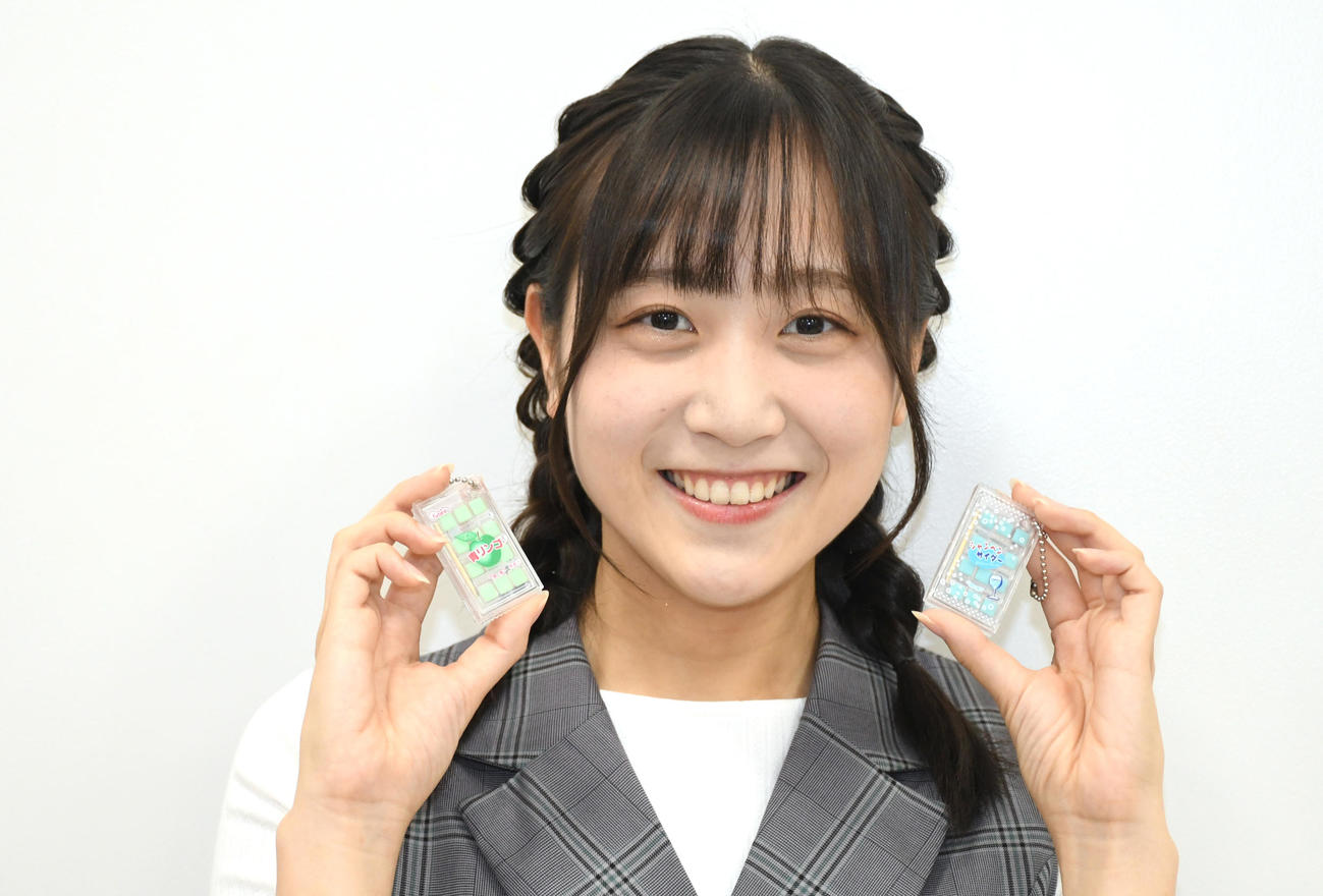 カプセルトイや駄菓子が大好きな木本優菜