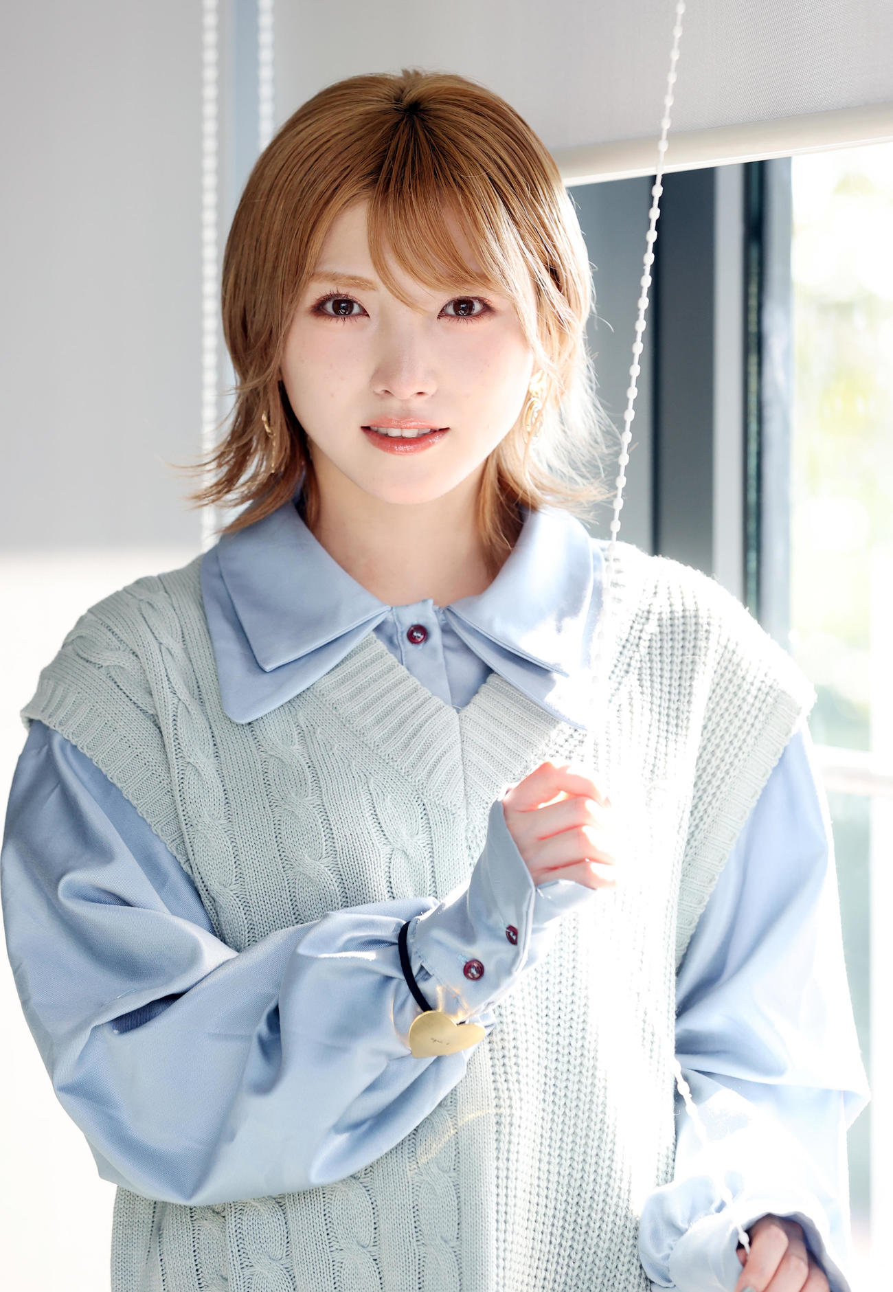 AKB48岡田奈々（2021年12月撮影）