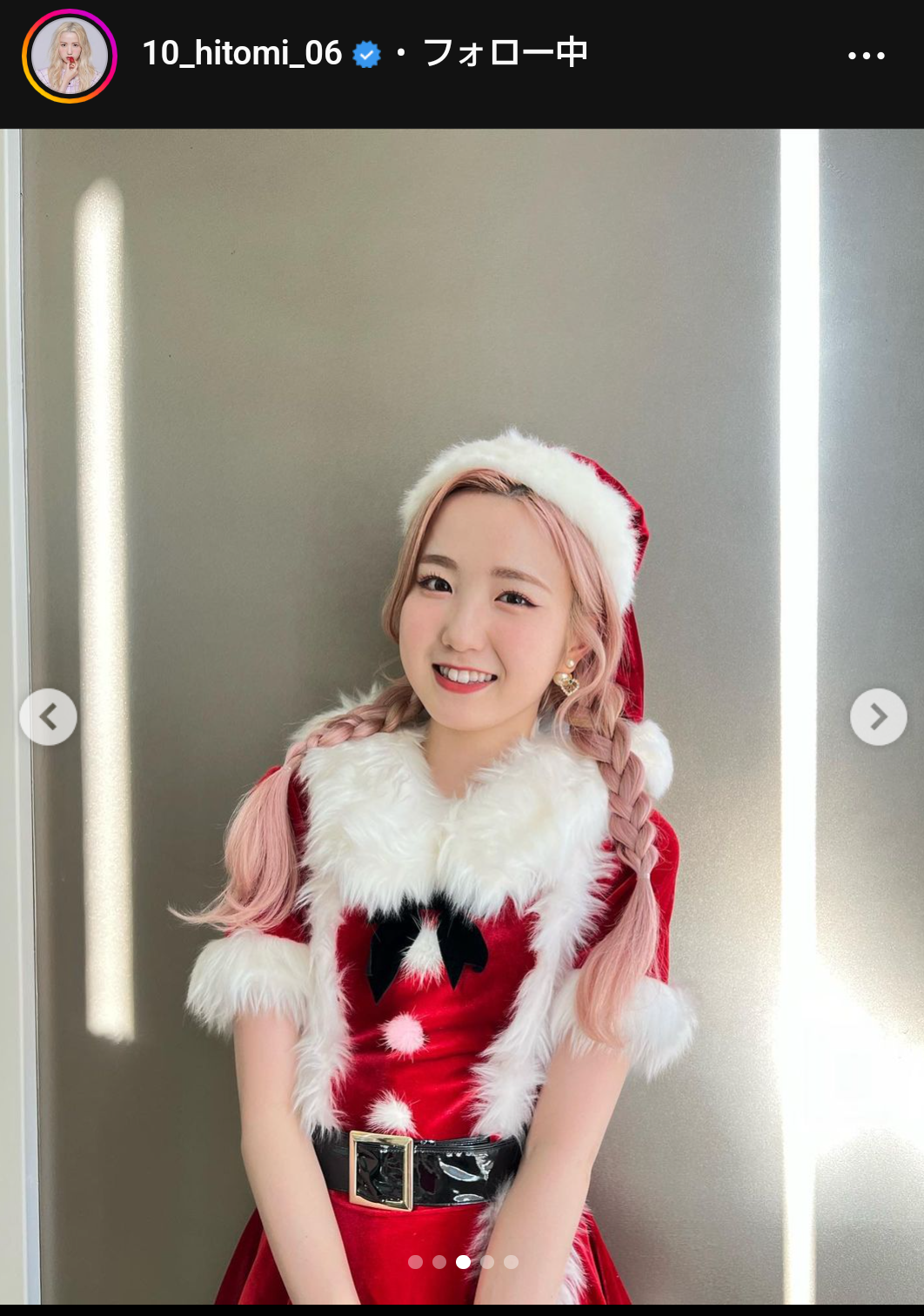 サンタコス姿を披露したAKB48本田仁美（インスタグラムより）