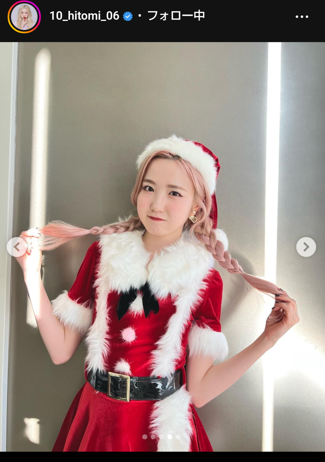 サンタコス姿を披露したAKB48本田仁美（インスタグラムより）