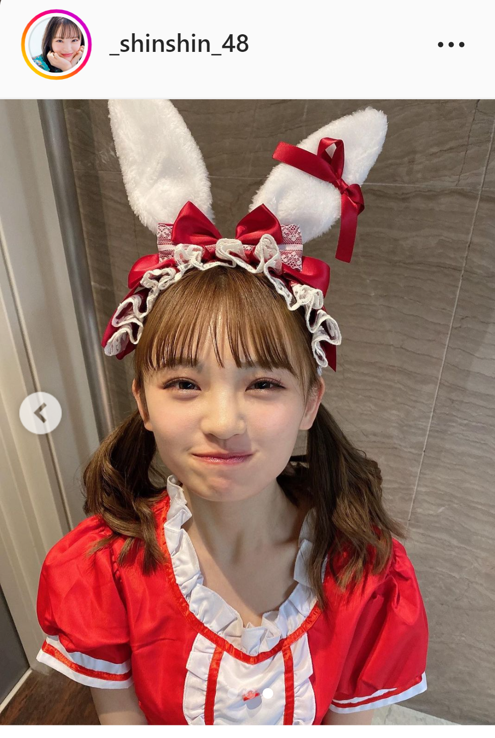 うさぎ耳にメイド服姿を披露した新澤菜央（インスタグラムより）