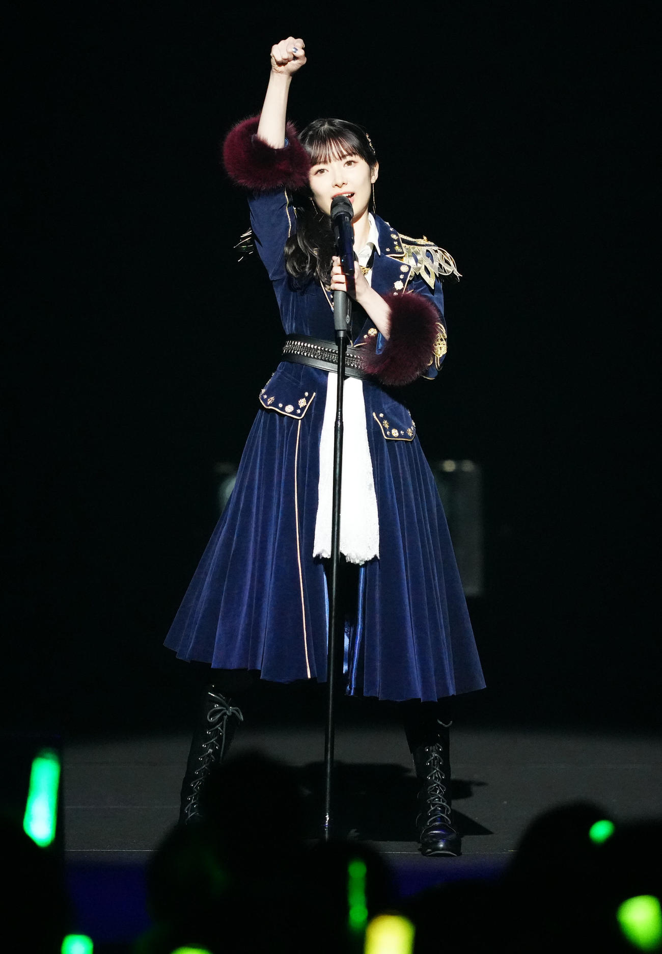 卒業コンサートで熱唱するAKB48の武藤十夢（撮影・江口和貴）