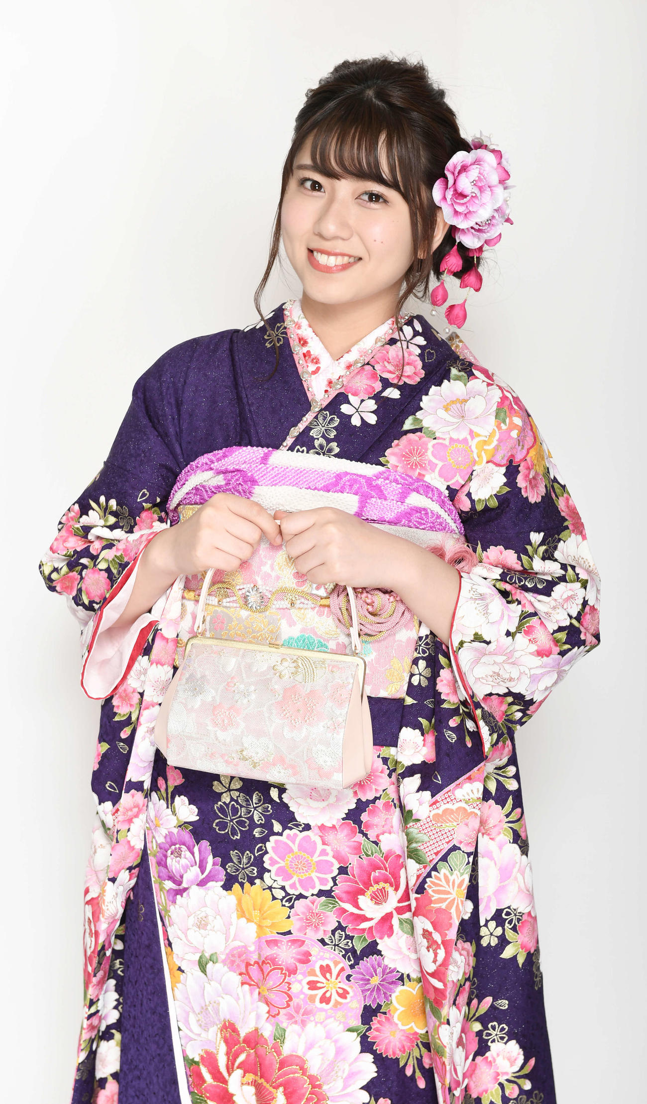 AKB48グループ2018年新成人グループ成人式　あでやかな晴れ着姿を披露するAKB48の清水麻璃亜（2018年1月8日撮影）