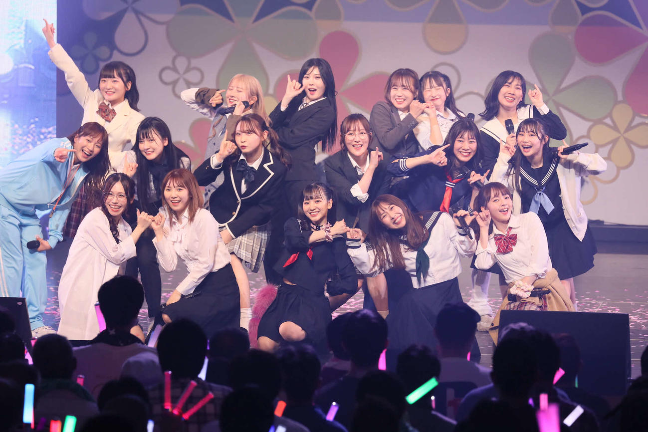 「SKE48　春のチームコンサート　2023」で歌唱するSKE48メンバー（C）2023 Zest，Inc.