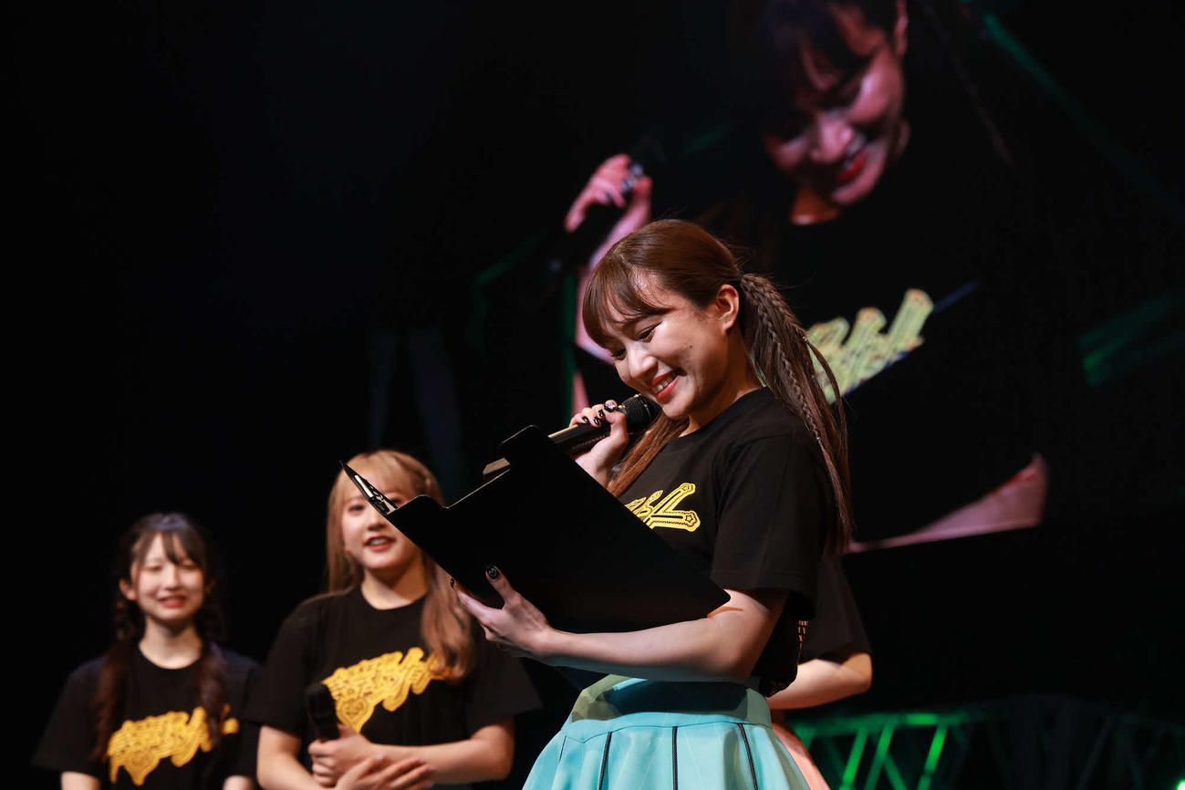 アンコールで新公演を発表する斉藤真木子（C）2023 Zest，Inc