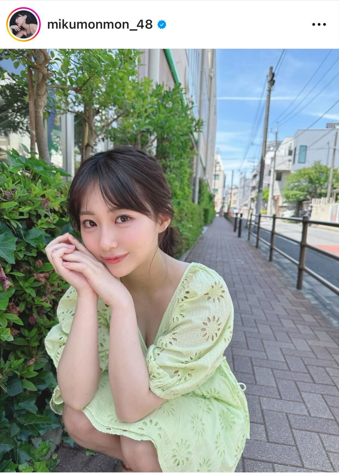 さわやかなワンピース姿のHKT48田中美久（田中美久のインスタグラムから）