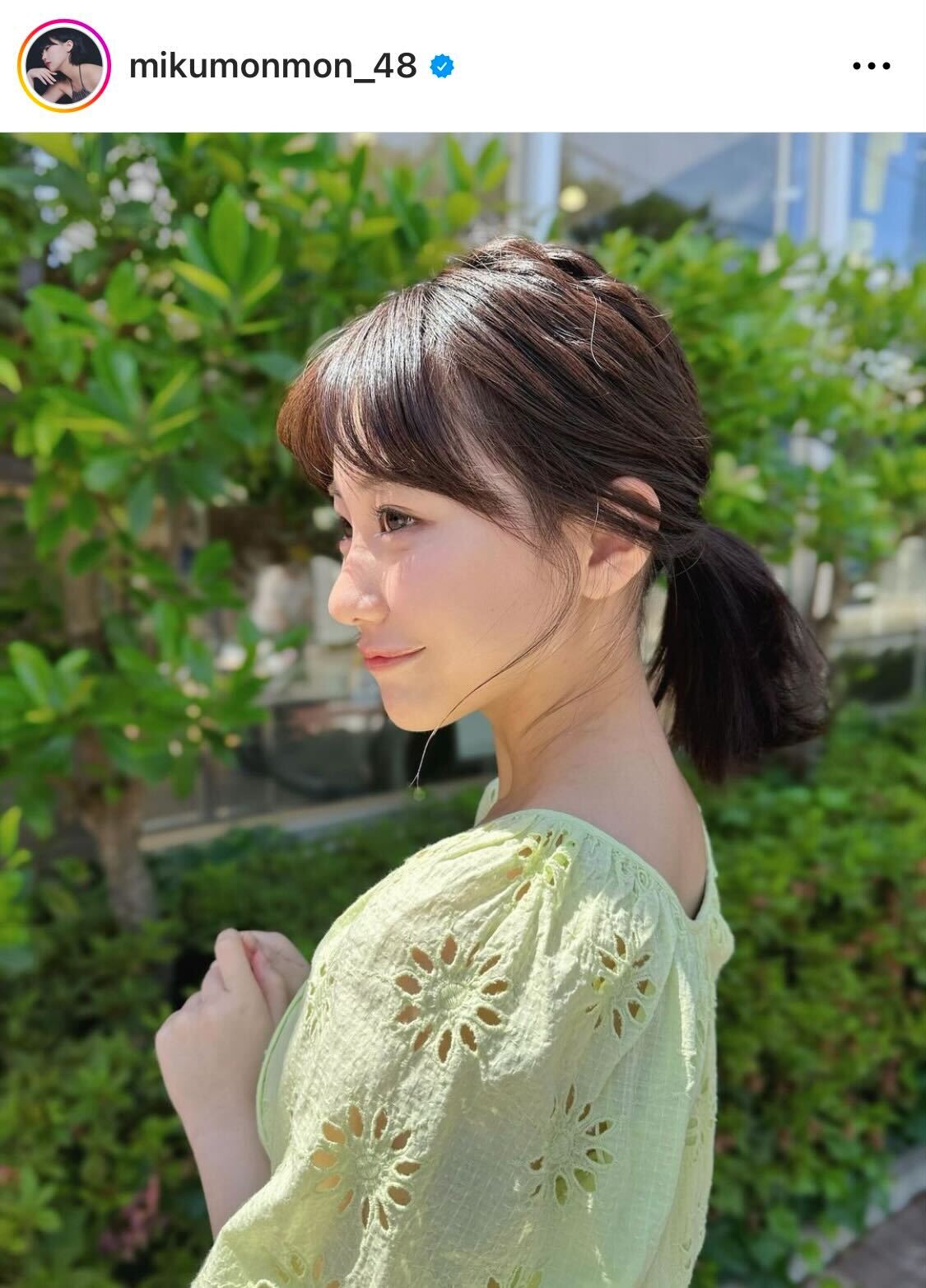 さわやかなワンピース姿のHKT48田中美久（田中美久のインスタグラムから）
