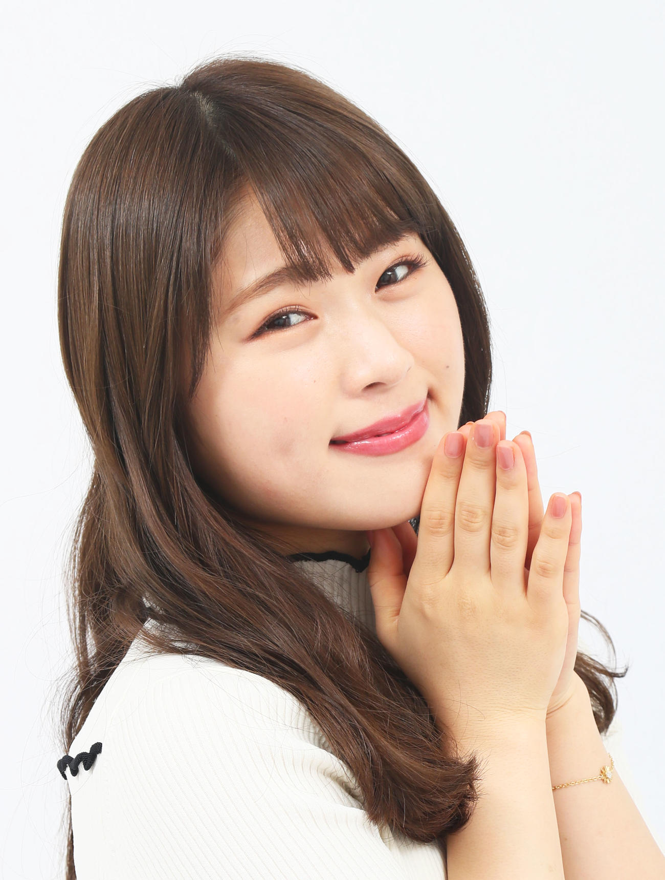 ポーズを決めるNMB48チームMの渋谷凪咲（18年4月撮影）