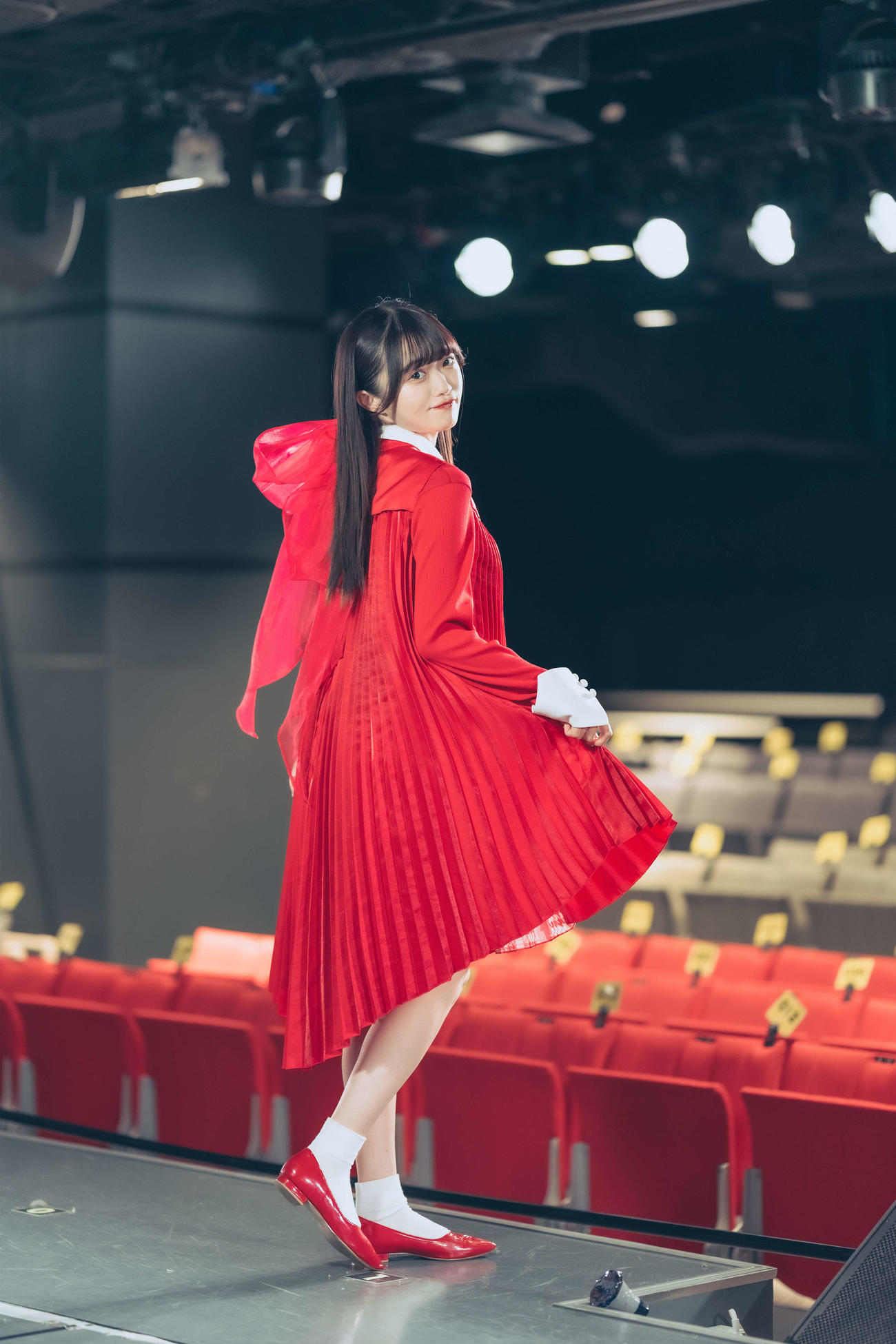 思い出の詰まった劇場でのラストステージに「ファンの皆さんが聞きたいと思う曲を選びました」（中井）