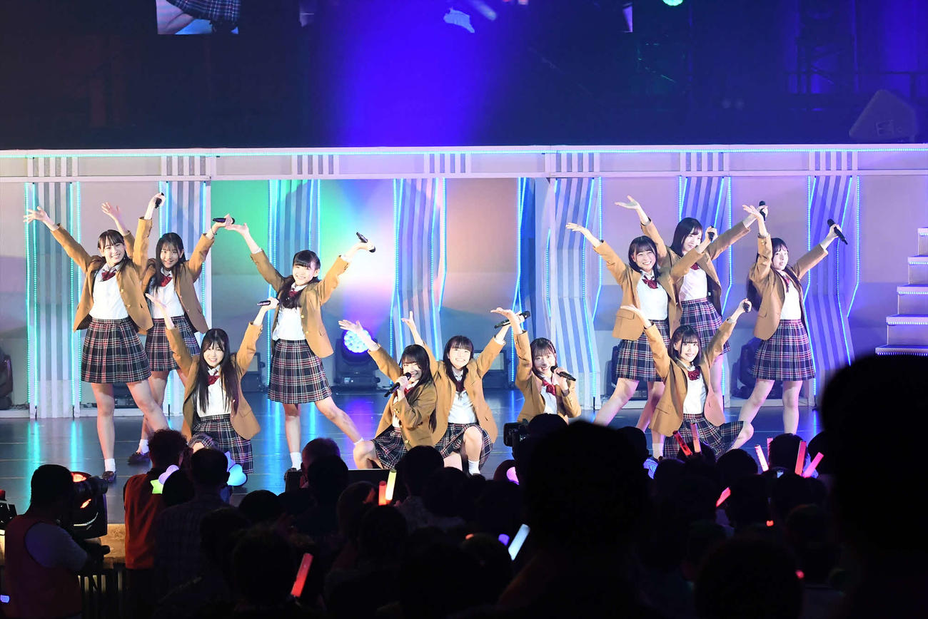 初パフォーマンスするSKE48の12期研究生（C）2023 Zest，Inc．