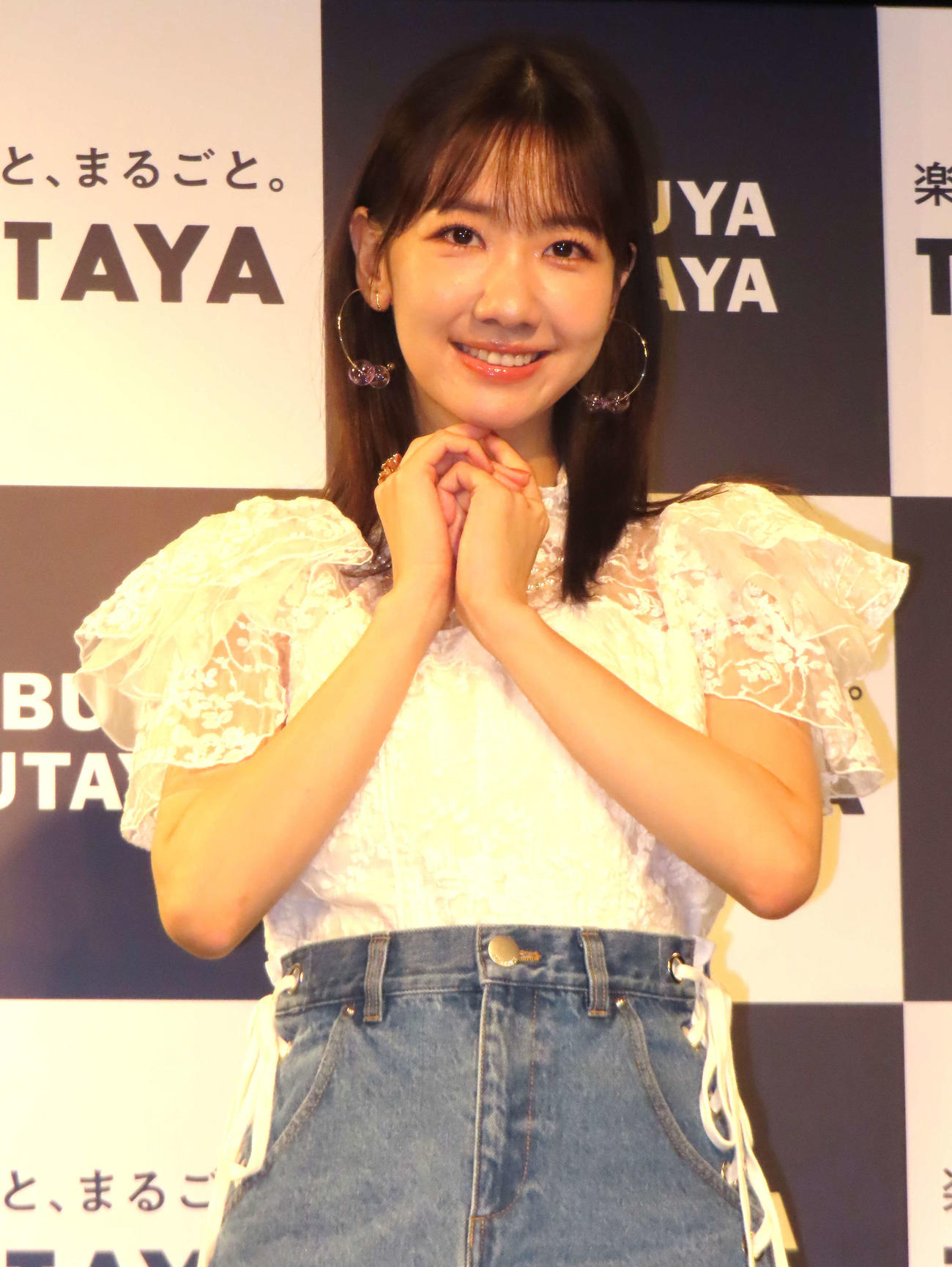 スタイルブック「いくつになったって、アイドル」（竹書房）発売日記念記者会見を行ったAKB48柏木由紀