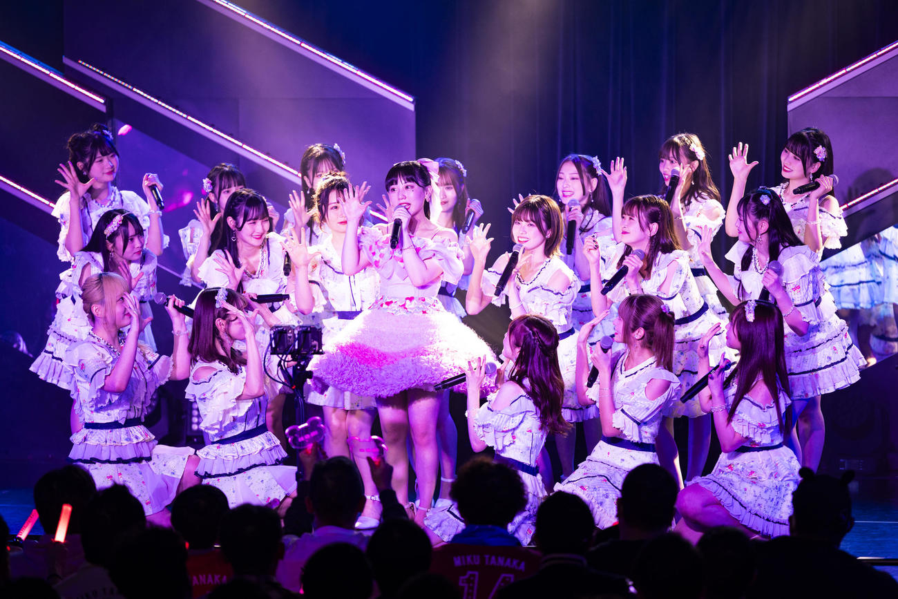 卒業公演を行ったHKT48田中美久（中央）（C）Mercury