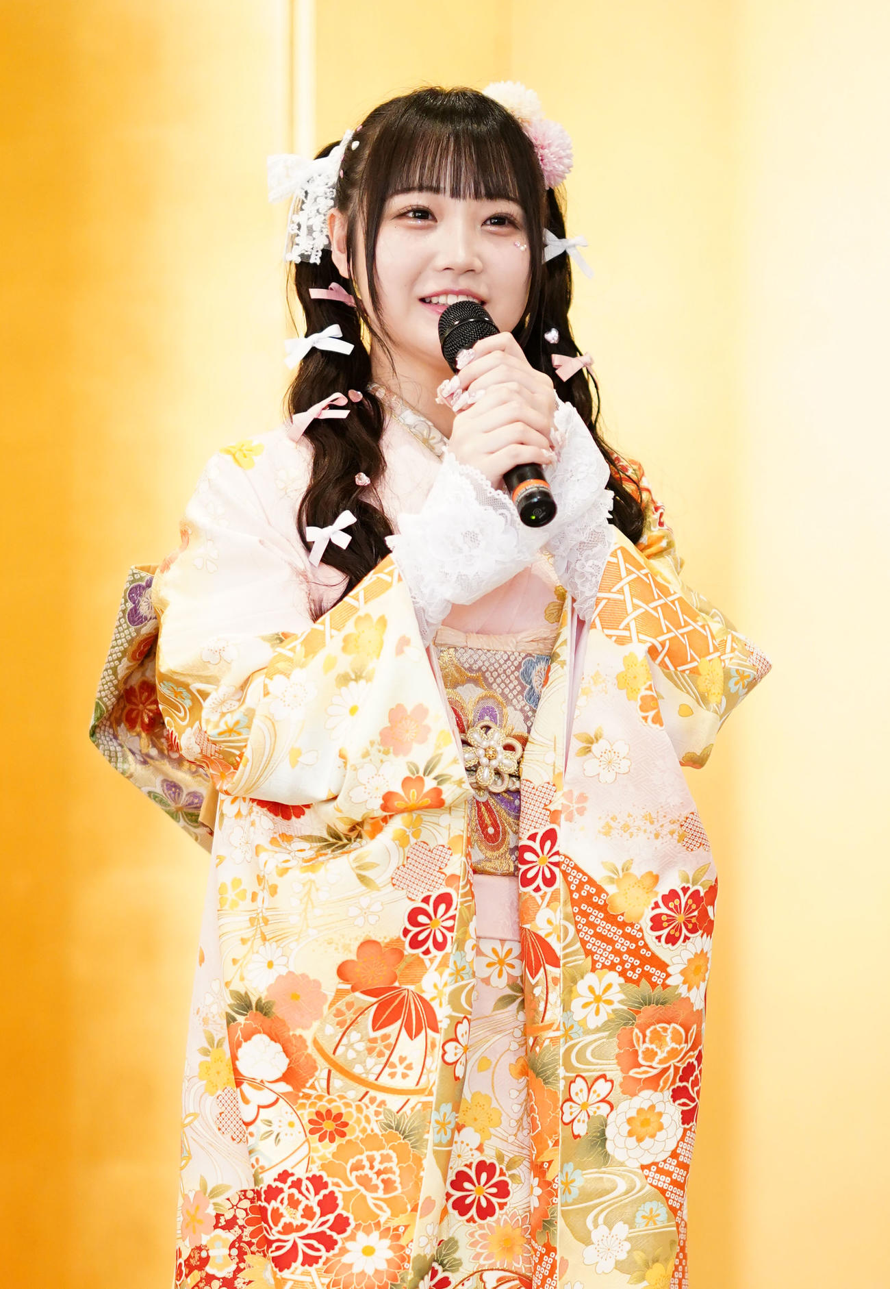 二十歳の抱負を語るAKB48の佐藤美波（撮影・横山健太）