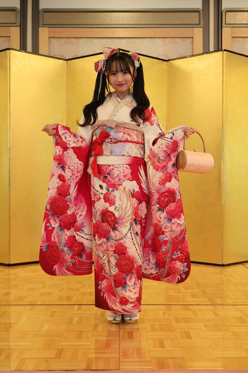 「二十歳のつどい」を行ったSKE48鈴木恋奈（C）2024 Zest, Inc.／衣装協力：株式会社清水屋