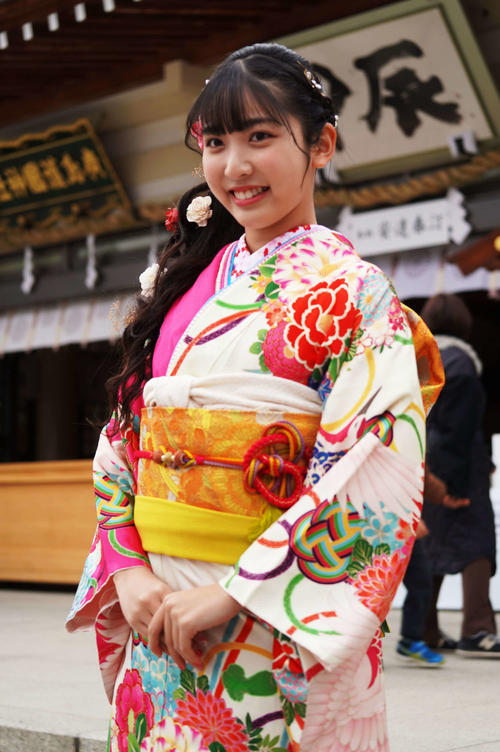 成人奉告祭に出席したSTU48川又優菜（C）STU