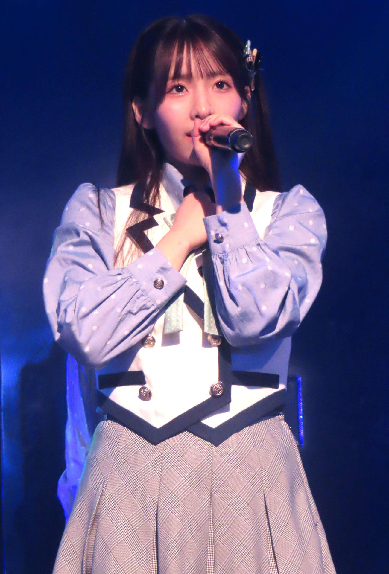 AKB48研究生の新公演「そこに未来はある」でパフォーマンスする平田侑希