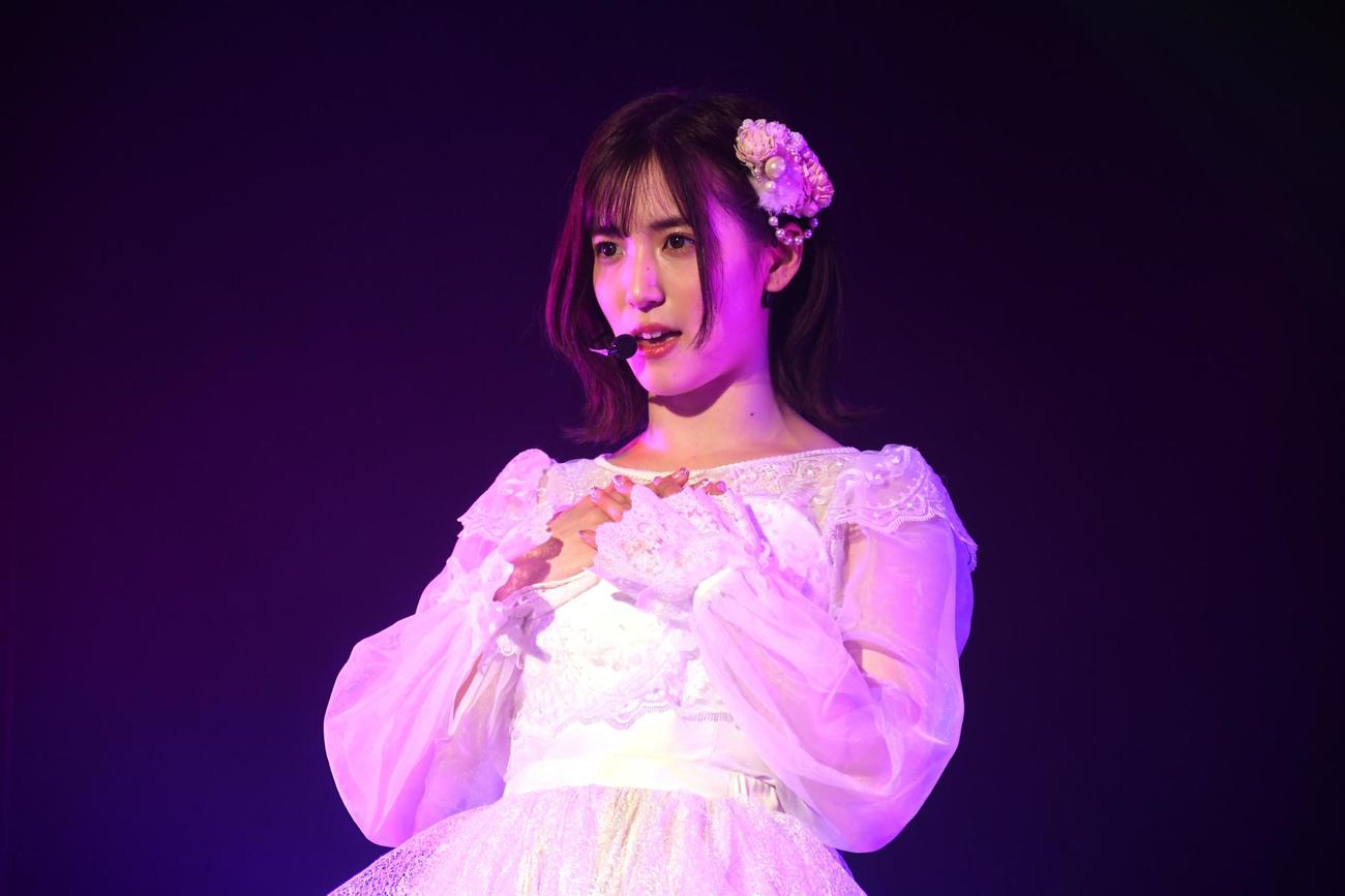 村山彩希プロデュース公演の公開ゲネプロでパフォーマンスするAKB48下尾みう（撮影・大友陽平）
