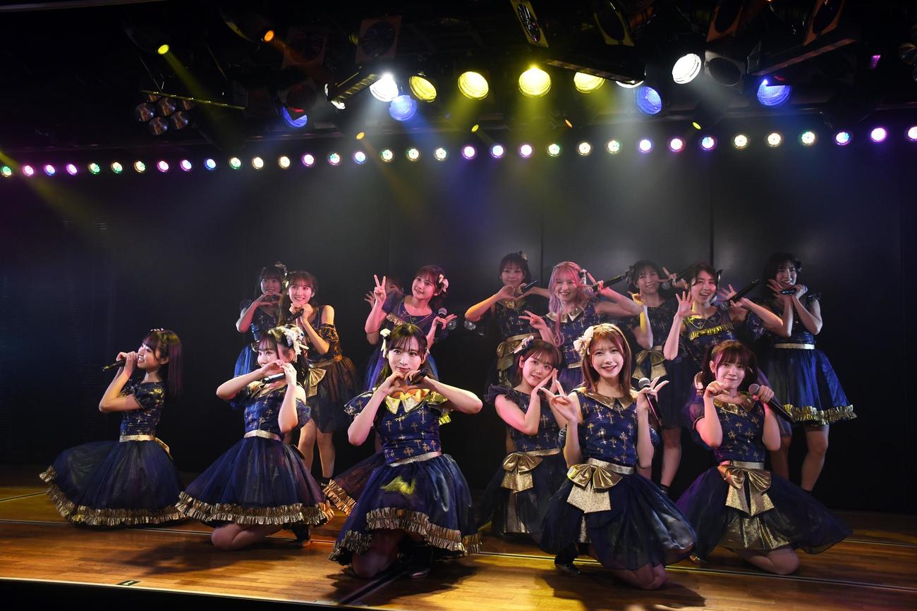 村山彩希プロデュース公演初日前に公開ゲネプロを行ったAKB48（撮影・大友陽平）