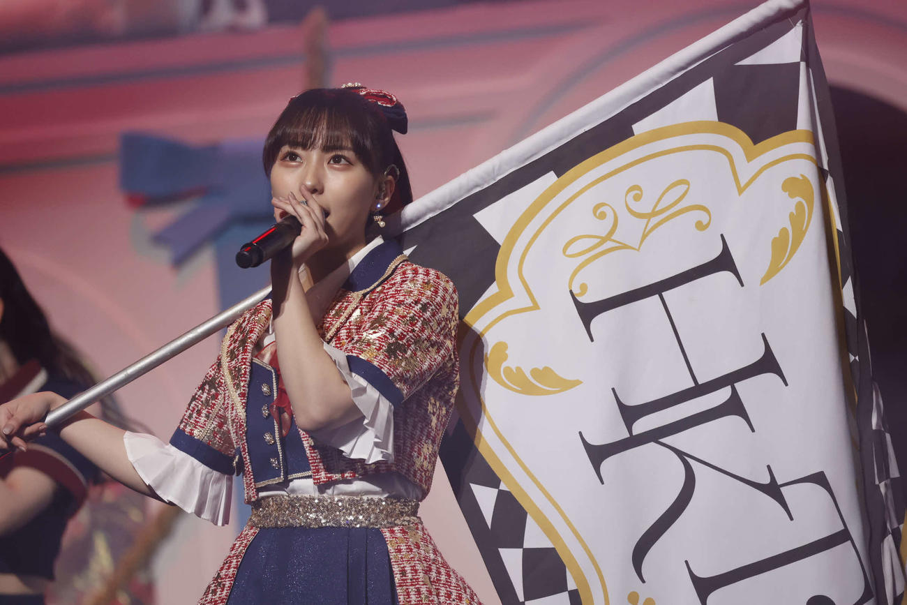 「田中美久　卒業コンサート～10年分の感謝を込めて！みんなで一緒にみくもんもん～」でパフォーマンスする田中美久（C）Mercury