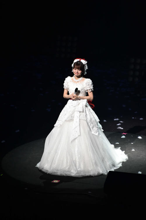NGT48本間日陽、卒コンで涙「私を見つけてくれてありがとう」新婚の中井りから同期も出演