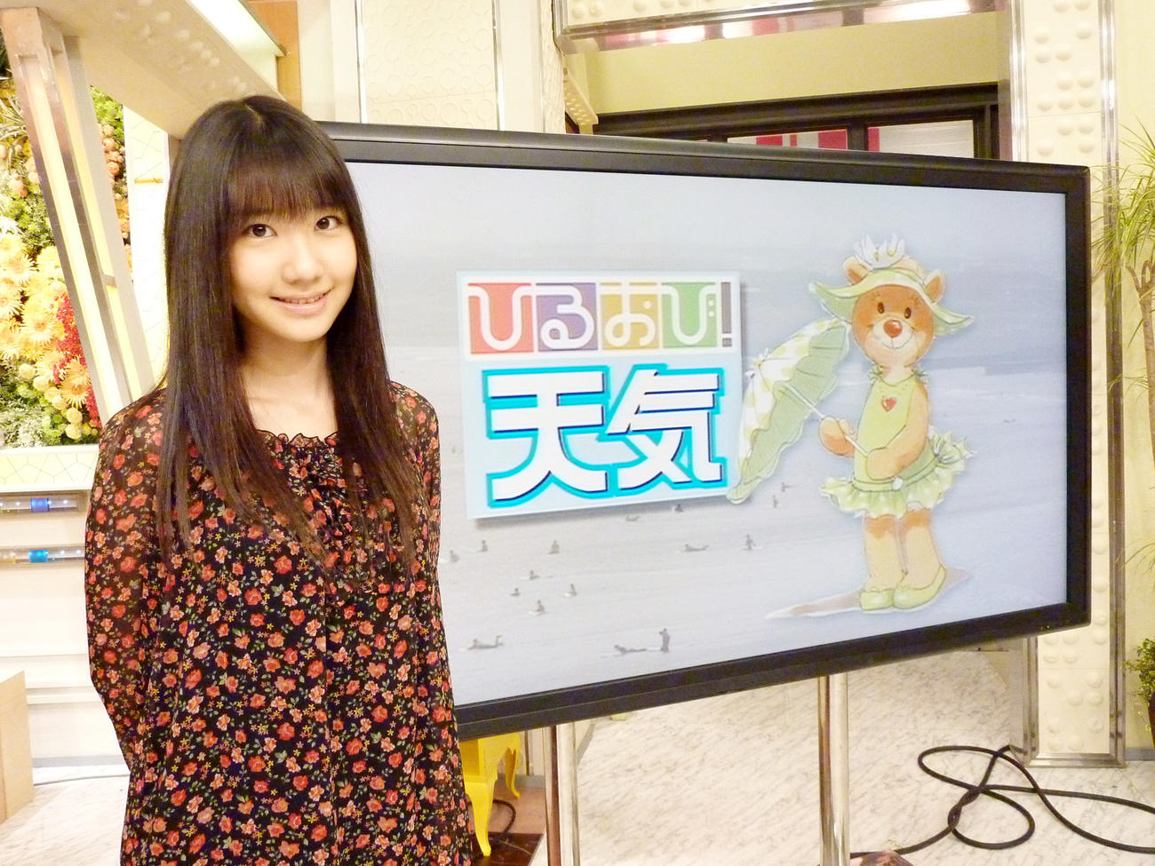 2010年1月、女子高生お天気キャスターとして活躍するAKB48柏木由紀