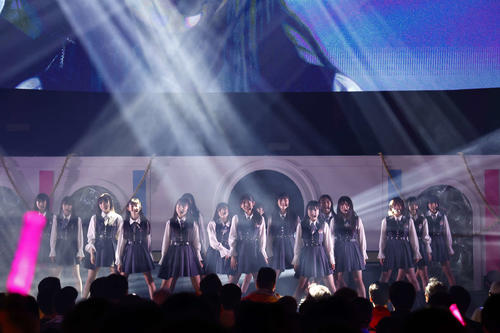 HKT48新メンバー7期生16人お披露目、48グループ最年少12歳呉優菜の