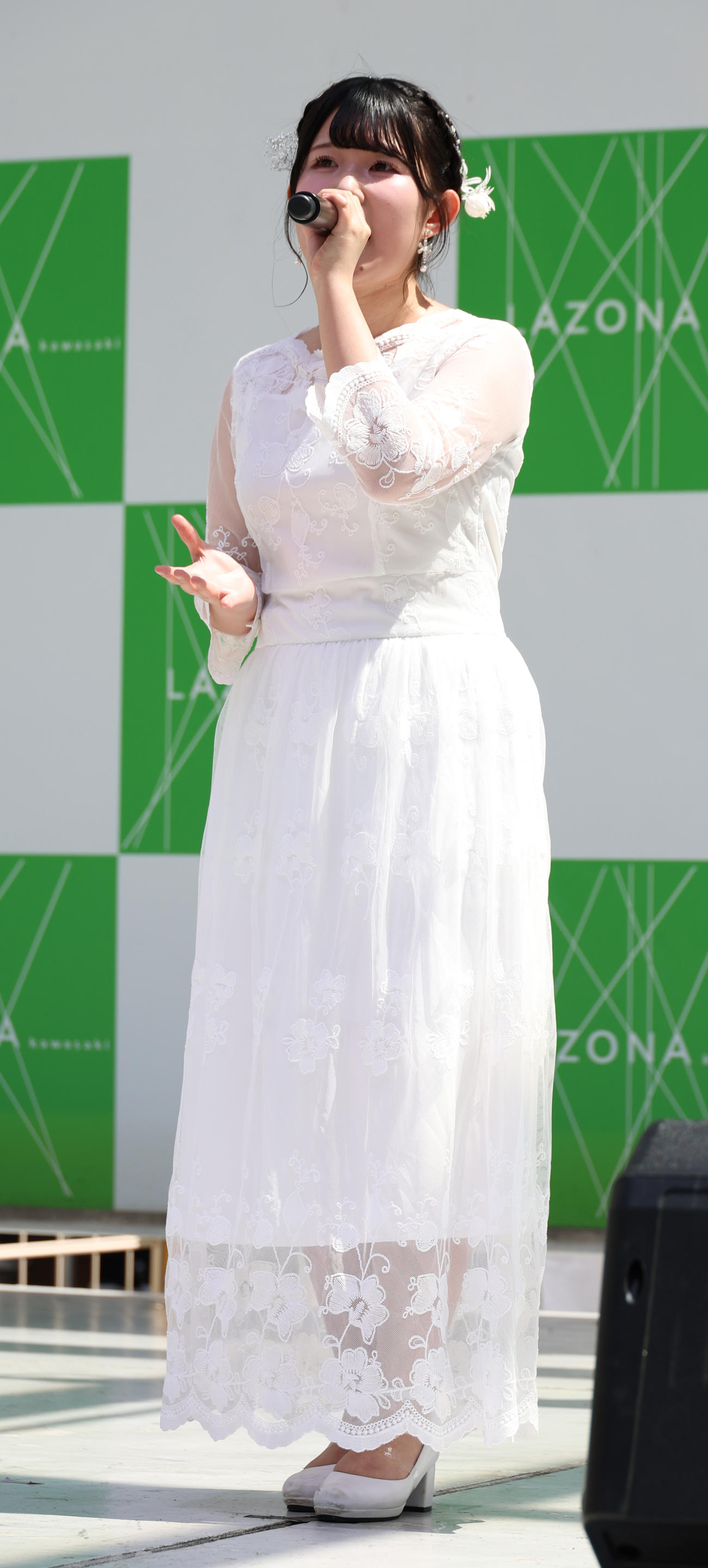 オープニングアクトの池ちゃん（撮影・中島郁夫）