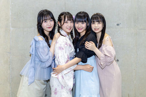 NGT48の3期生で研究生の磯部瑠紅、喜多花恵、木本優菜、鈴木凛々花が