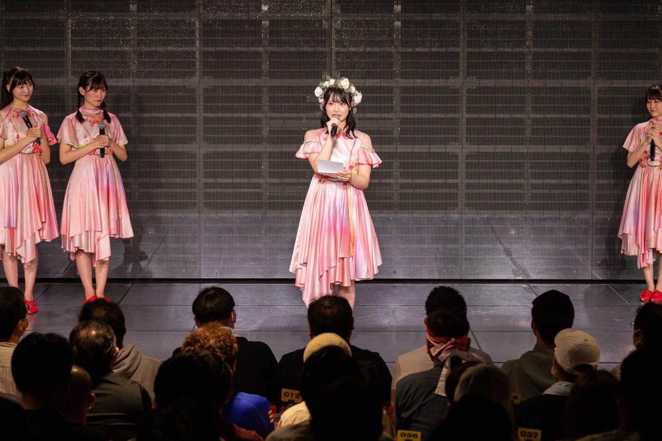 公演で卒業を発表するNGT48の小越春花　（C）Flora