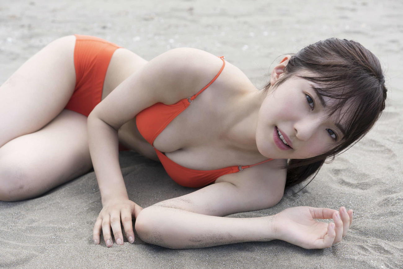 週刊プレイボーイのグラビア初登場のNGT48大塚七海　（C）蓮井元彦／週刊プレイボーイ
