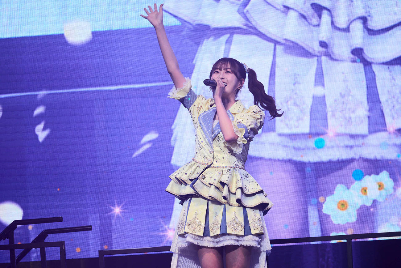 「松岡はな卒業コンサート～はなって！　はなって！　最高かよ！～」でパフォーマンスするHKT48松岡はな（C）Mercury