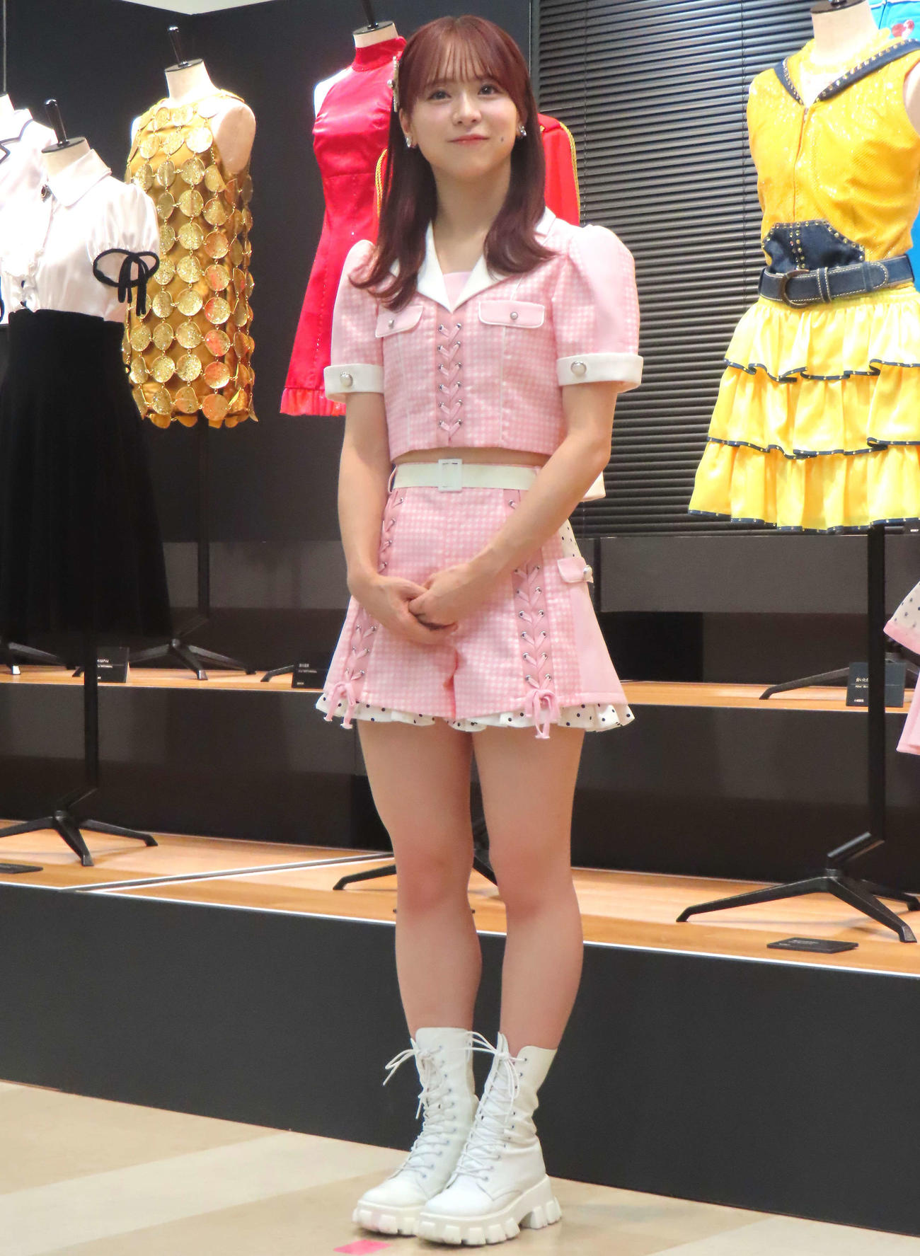 「AKB48　劇場大衣装展～Re：Start～」メディア内覧会に登壇した倉野尾成美