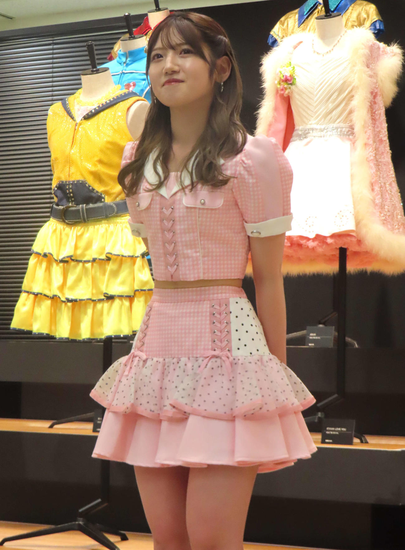 「AKB48　劇場大衣装展～Re：Start～」メディア内覧会に登壇した村山彩希