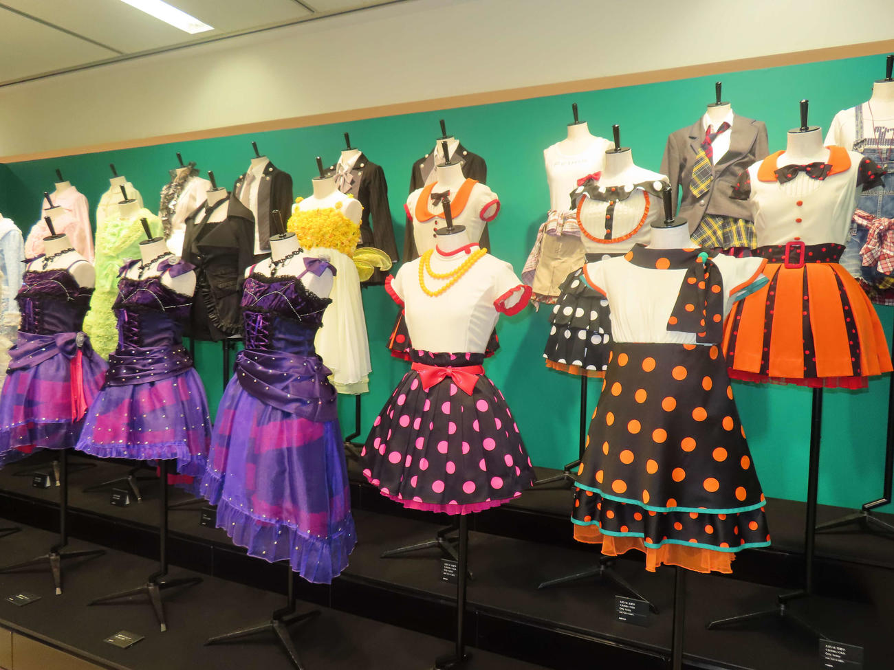 「AKB48　劇場大衣装展～Re：Start～」展示